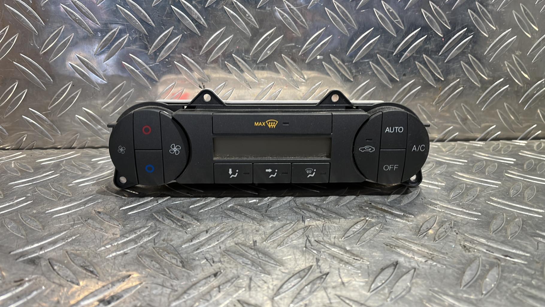 Commande chauffage FORD FIESTA 5 PHASE 2 Diesel - 1