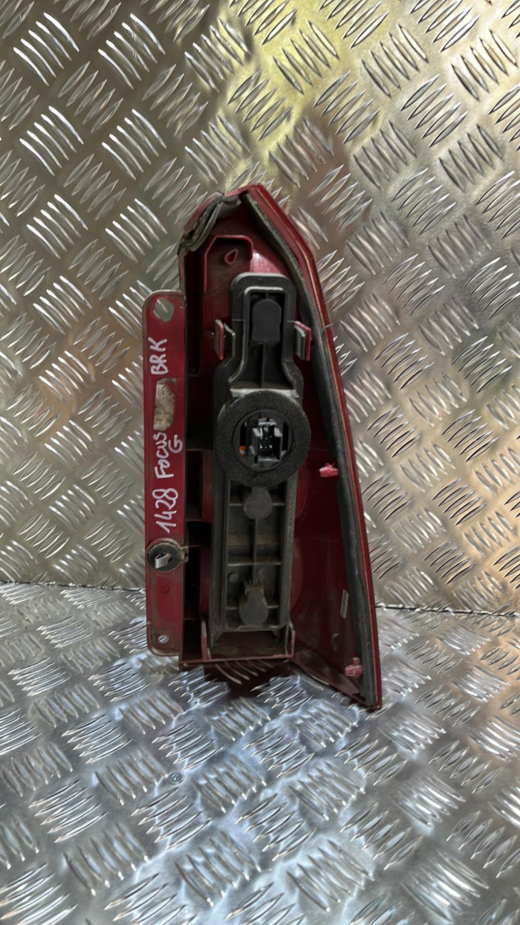 Fanale posteriore principale sinistro (luci) FORD FOCUS 1 BREAK Gasolina - 1