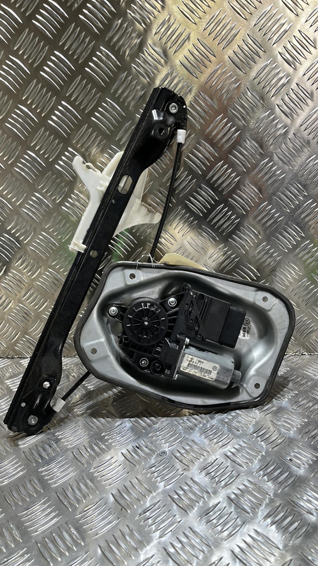 Alzacristalli elettrico posteriore sinistro VOLKSWAGEN GOLF 5 Diésel - 1