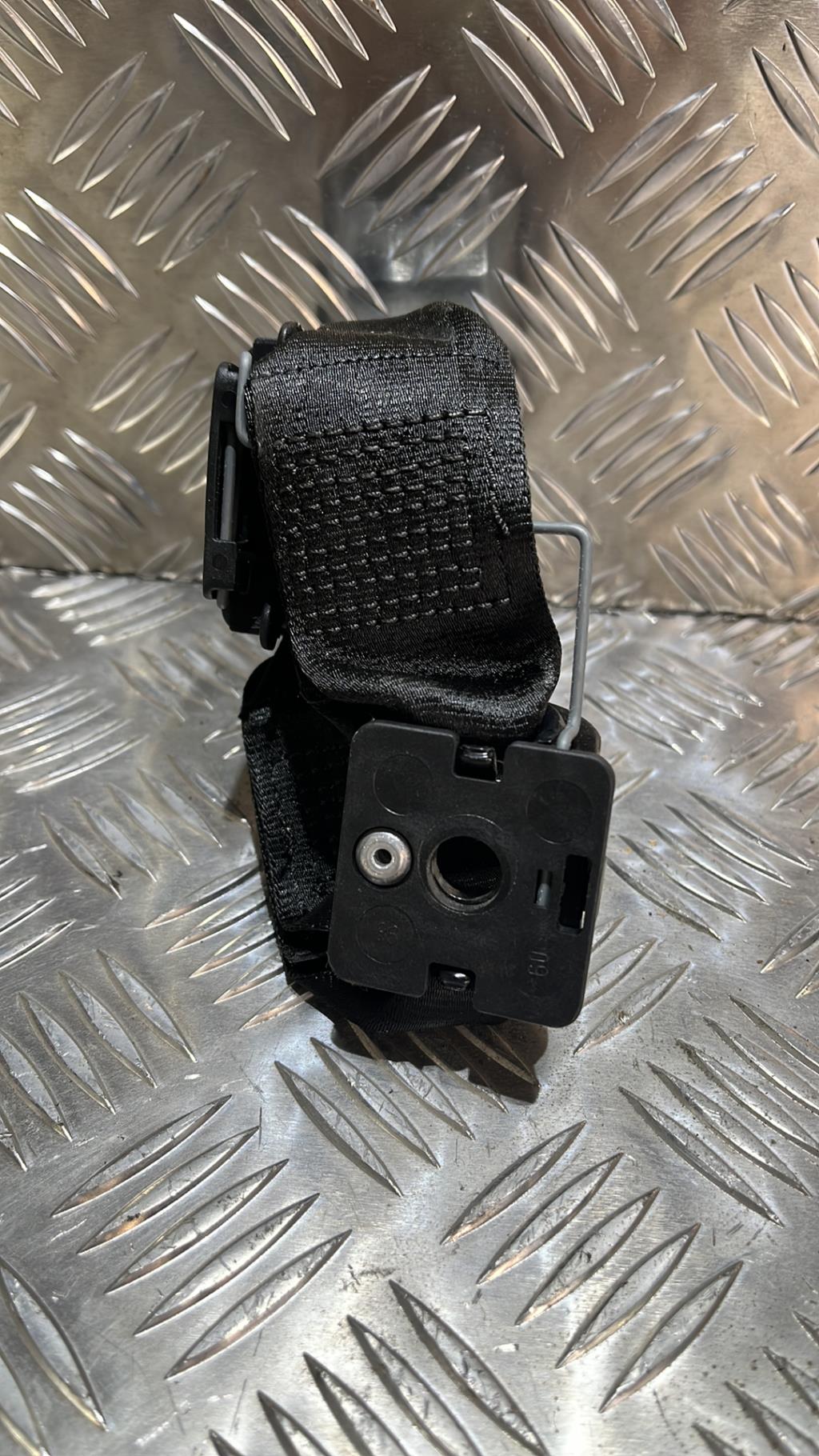 Aggancio cintura sicurezza posteriore sinistro RENAULT MEGANE 1 PHASE 2 Gasolina - 1