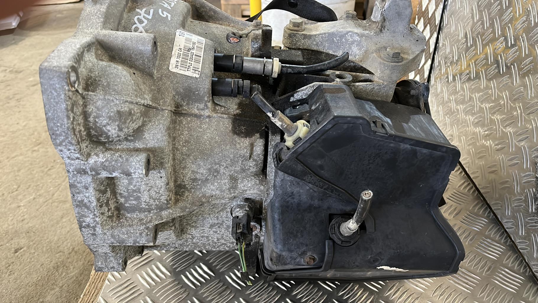 Boite de vitesses FORD FIESTA 5 PHASE 1 Essence - 1