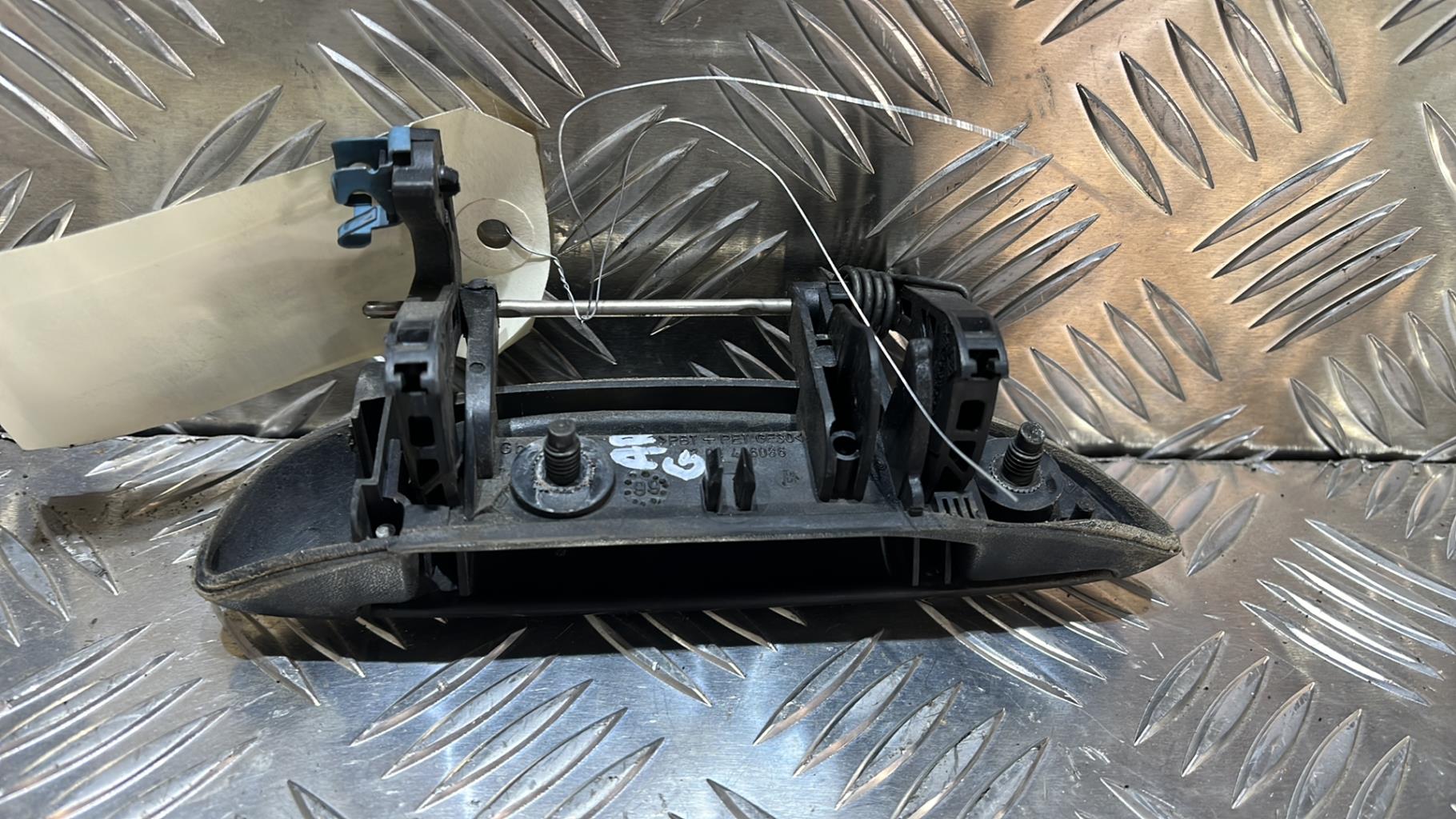 Maniglia portiera posteriore sinistra RENAULT CLIO 2 PHASE 1 Diésel - 1