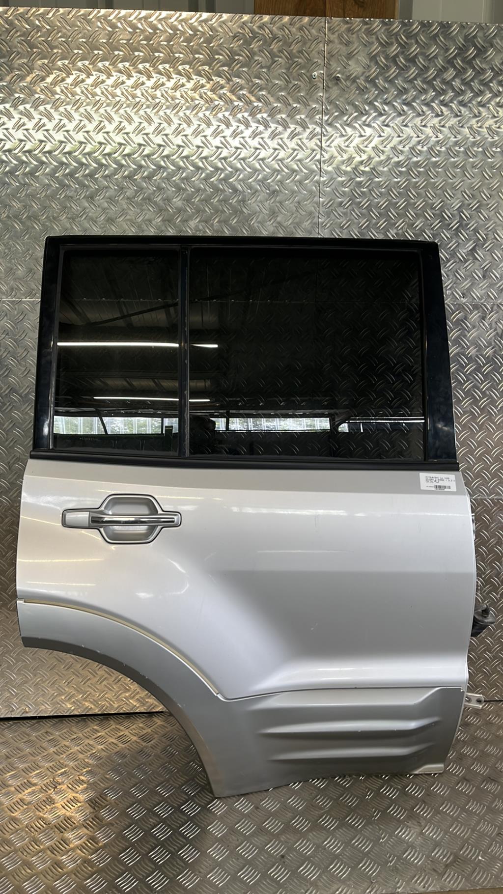 Portiera posteriore destra MITSUBISHI PAJERO 3 PHASE 1 Diésel - 1