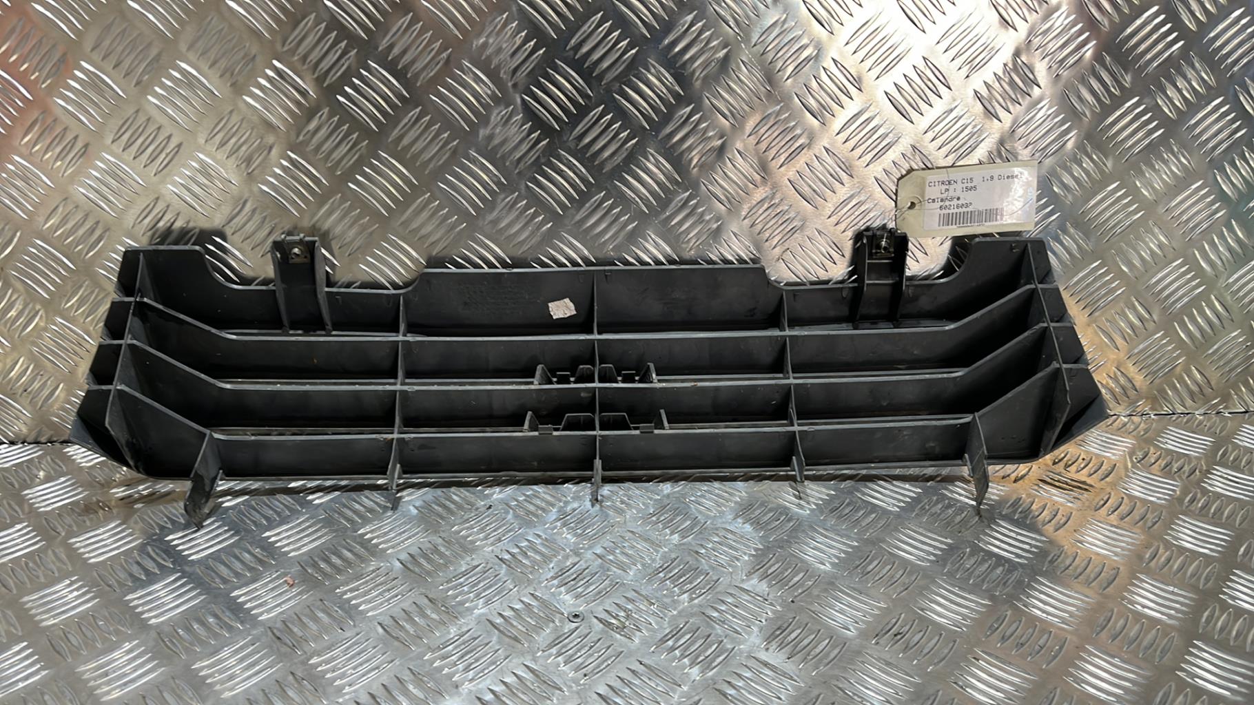 Calandre CITROEN C15 Diesel - 1