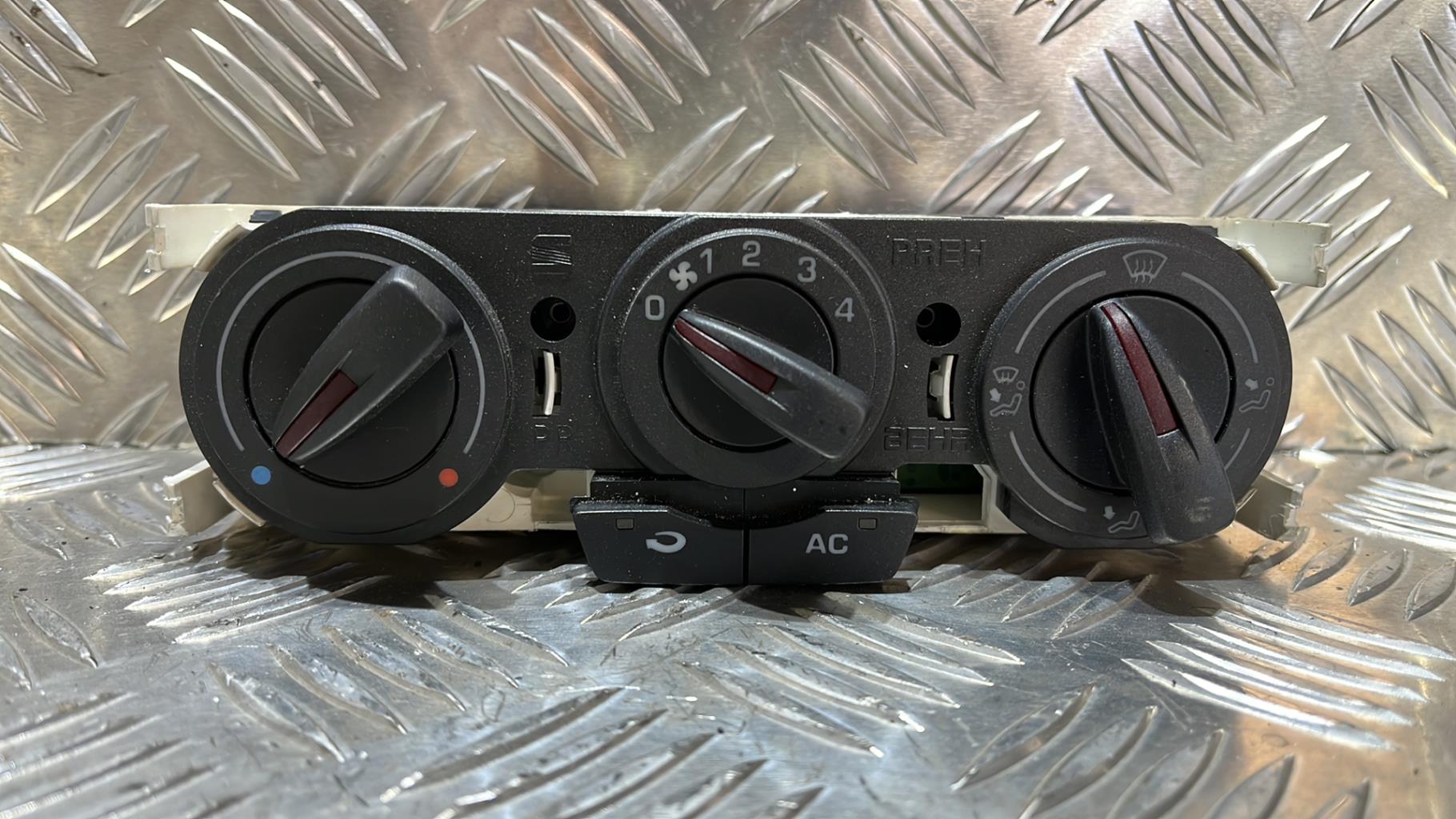 Commande chauffage SEAT IBIZA 4 PHASE 2 Diesel - 1