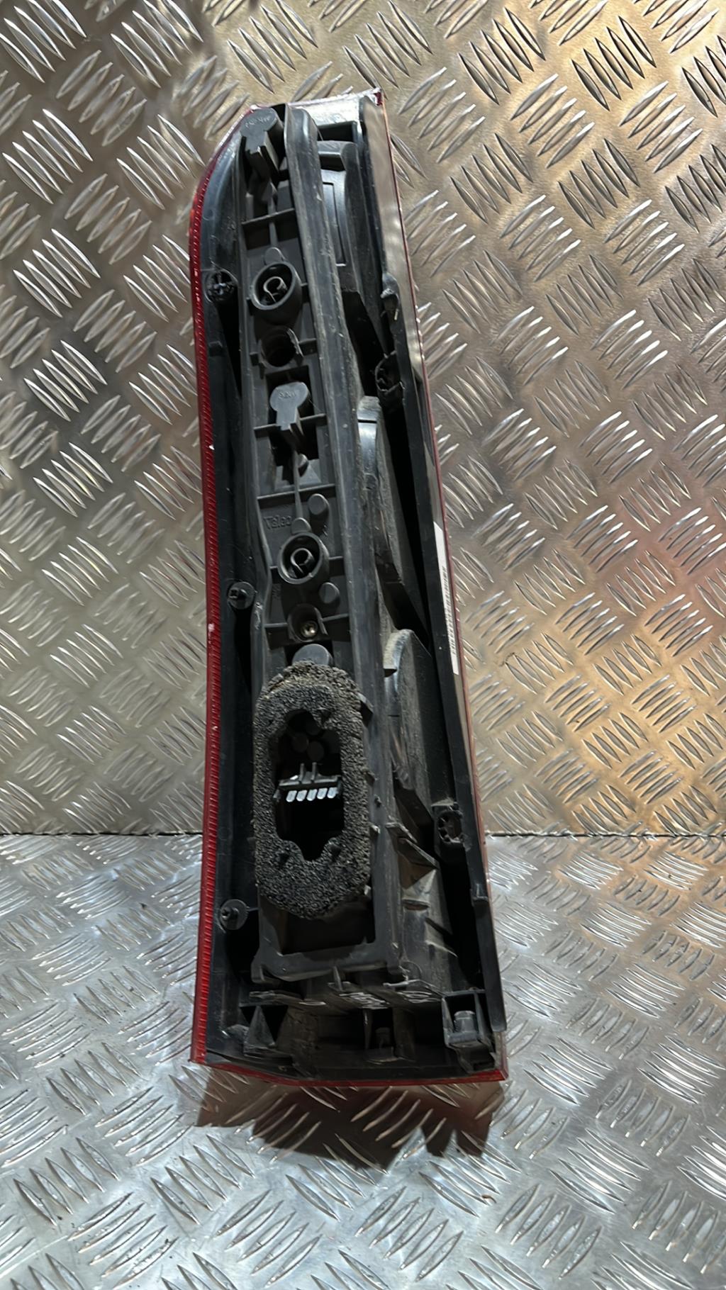 Fanale posteriore principale destro (luci) OPEL MERIVA A PHASE 1 Diésel - 1