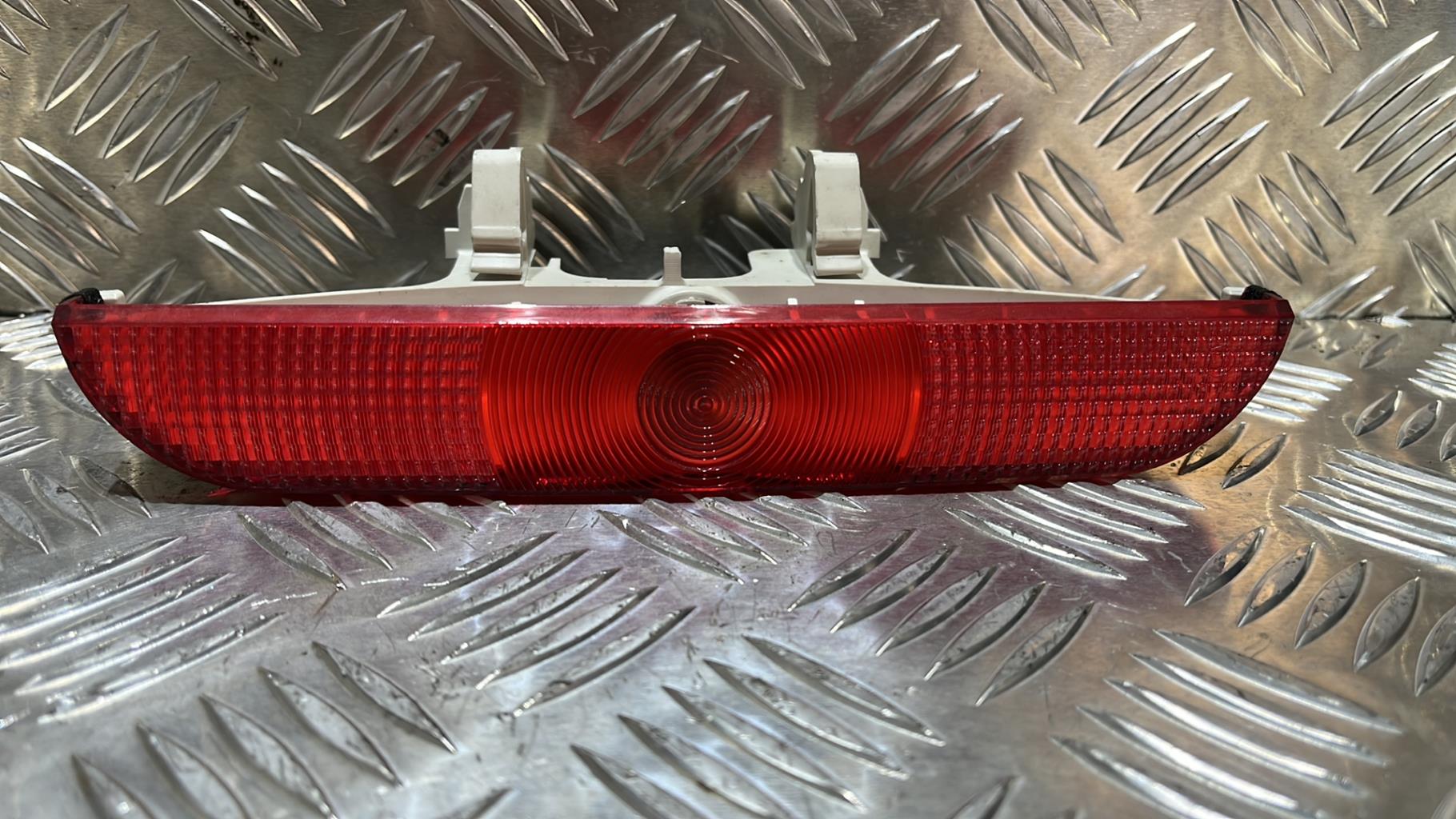 Luce stop centrale MAZDA 3 1 PHASE 1 Gasolina - 1