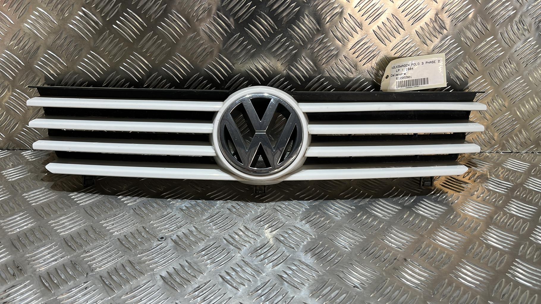 Calandre VOLKSWAGEN POLO 3 PHASE 2 Diesel - 1