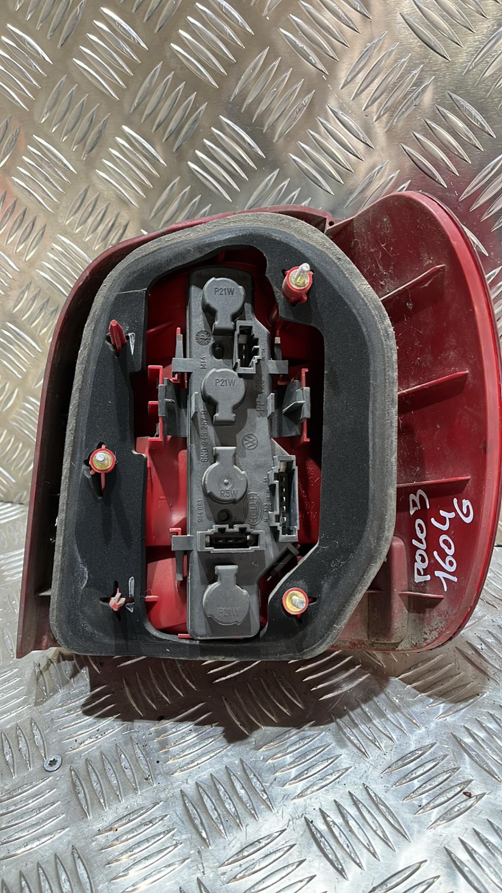 Fanale posteriore principale sinistro (luci) VOLKSWAGEN POLO 3 PHASE 2 Diésel - 1
