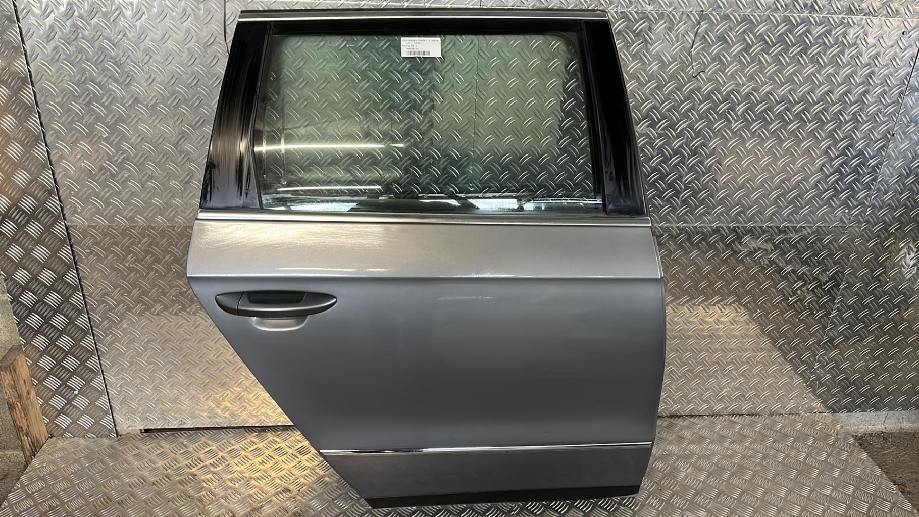 Portiera posteriore destra VOLKSWAGEN PASSAT 5 BREAK Diésel - 1