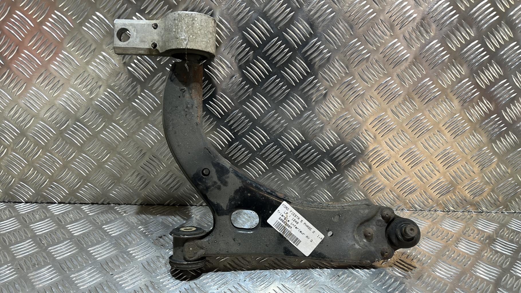 Triangolo inferiore anteriore sinistro FORD FIESTA 5 PHASE 2 Diésel - 1