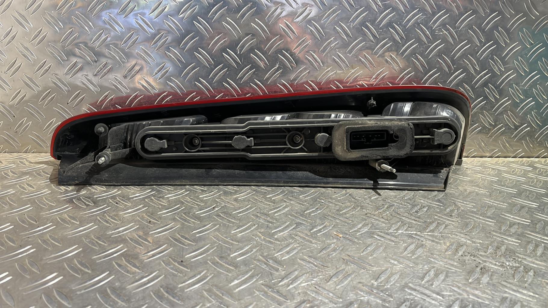 Fanale posteriore principale sinistro (luci) FORD C-MAX 1 PHASE 1 Diésel - 1
