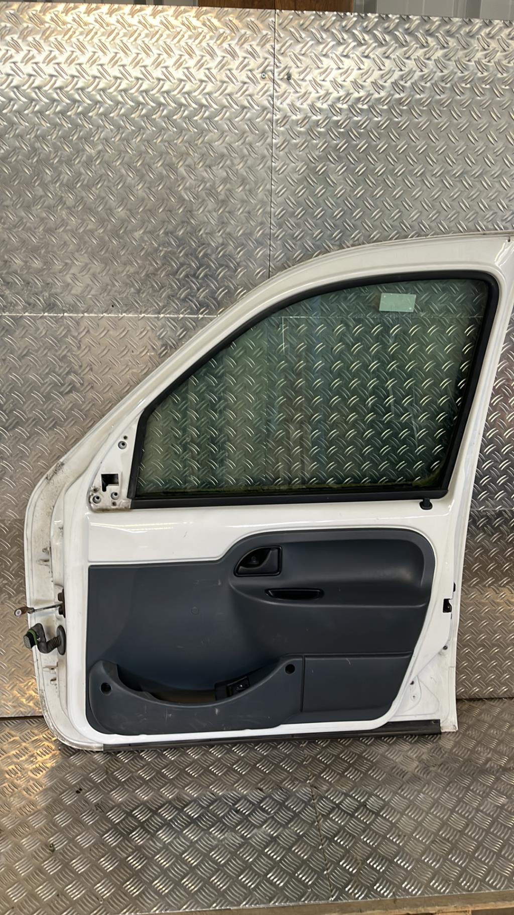 Portiera anteriore destra RENAULT KANGOO 1 PHASE 1 Diésel - 1