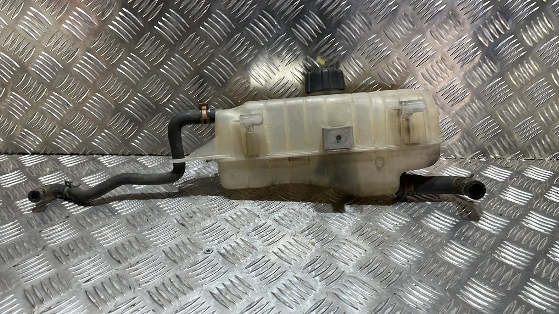 Vase d'expansion RENAULT CLIO 3 PHASE 1 Diesel - 1