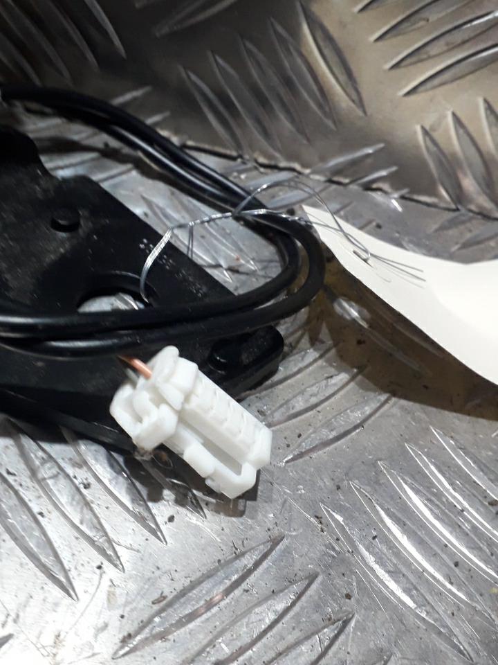 Aggancio cintura sicurezza posteriore sinistro PEUGEOT 308 1 PHASE 1 Gasolina - 1