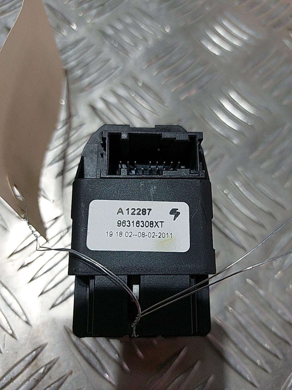 Interruttore alzacristalli PEUGEOT 206+ Diésel - 1