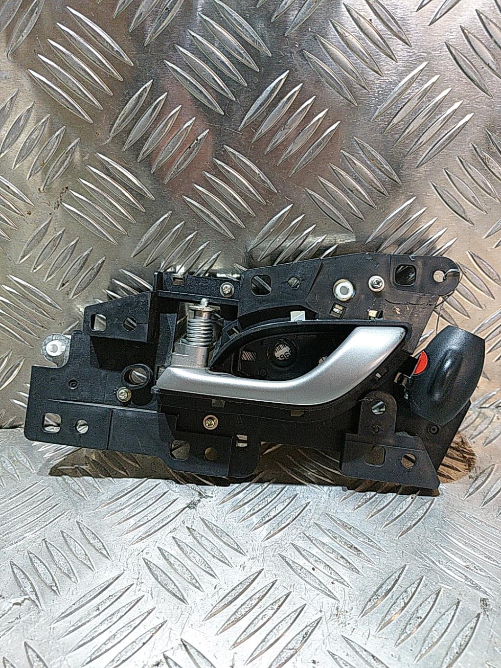 Maniglia interna posteriore sinistra HONDA CIVIC 8 PHASE 1 Diésel - 1