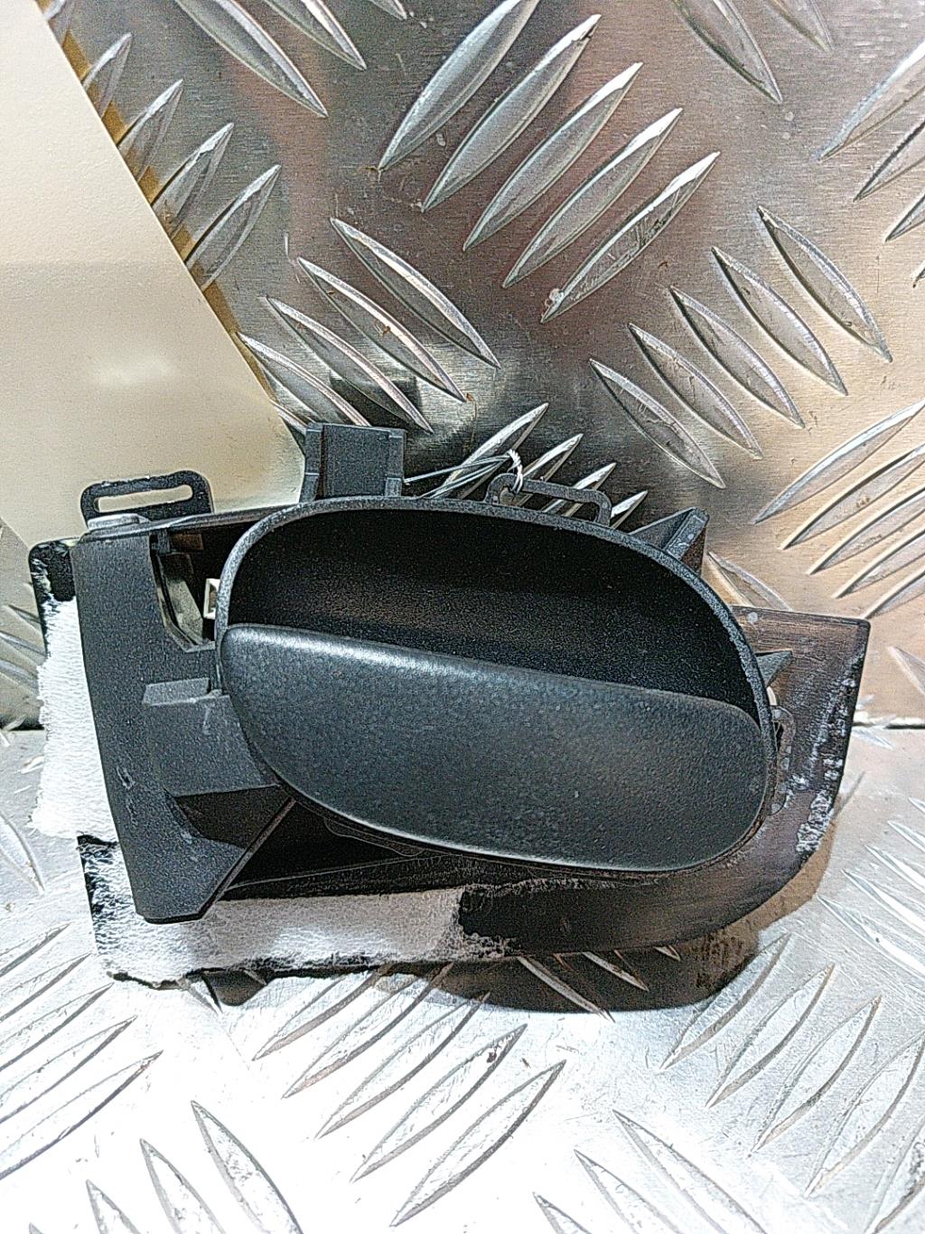 Maniglia interna anteriore sinistra PEUGEOT 206+ Diésel - 1