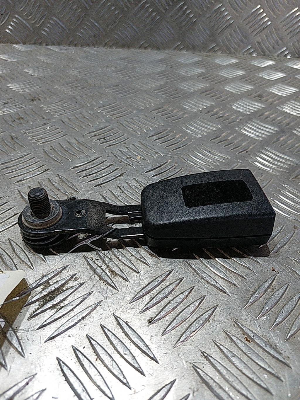 Aggancio cintura sicurezza posteriore destro MERCEDES CLASSE M 164 PHASE 1 Diésel - 1