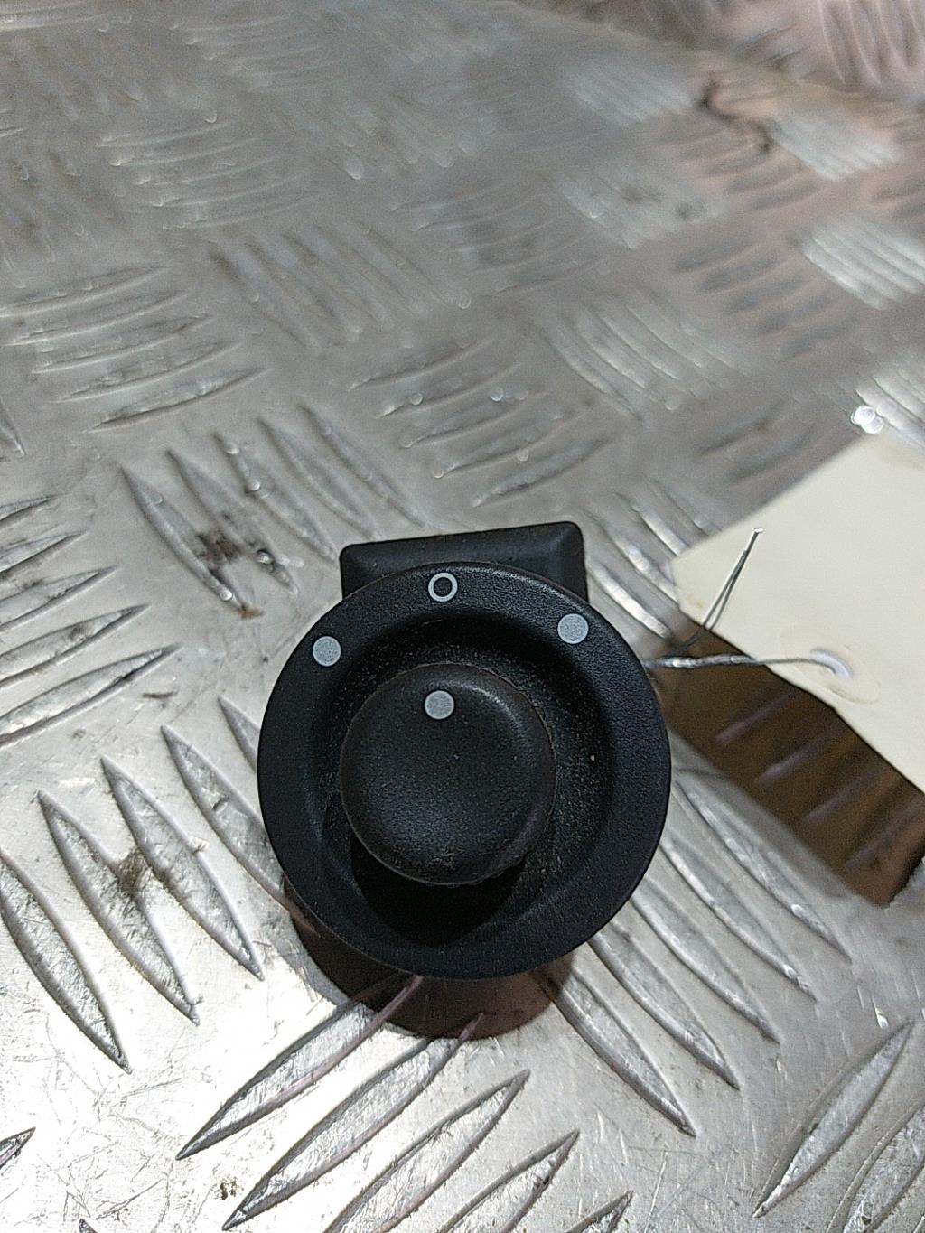 Commande retroviseurs RENAULT MEGANE 2 PHASE 2 Diesel - 1