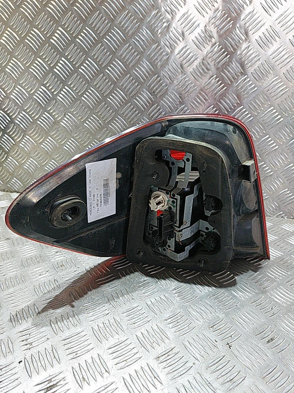 Fanale posteriore principale destro (luci) MERCEDES CLASSE M 164 PHASE 1 Diésel - 1