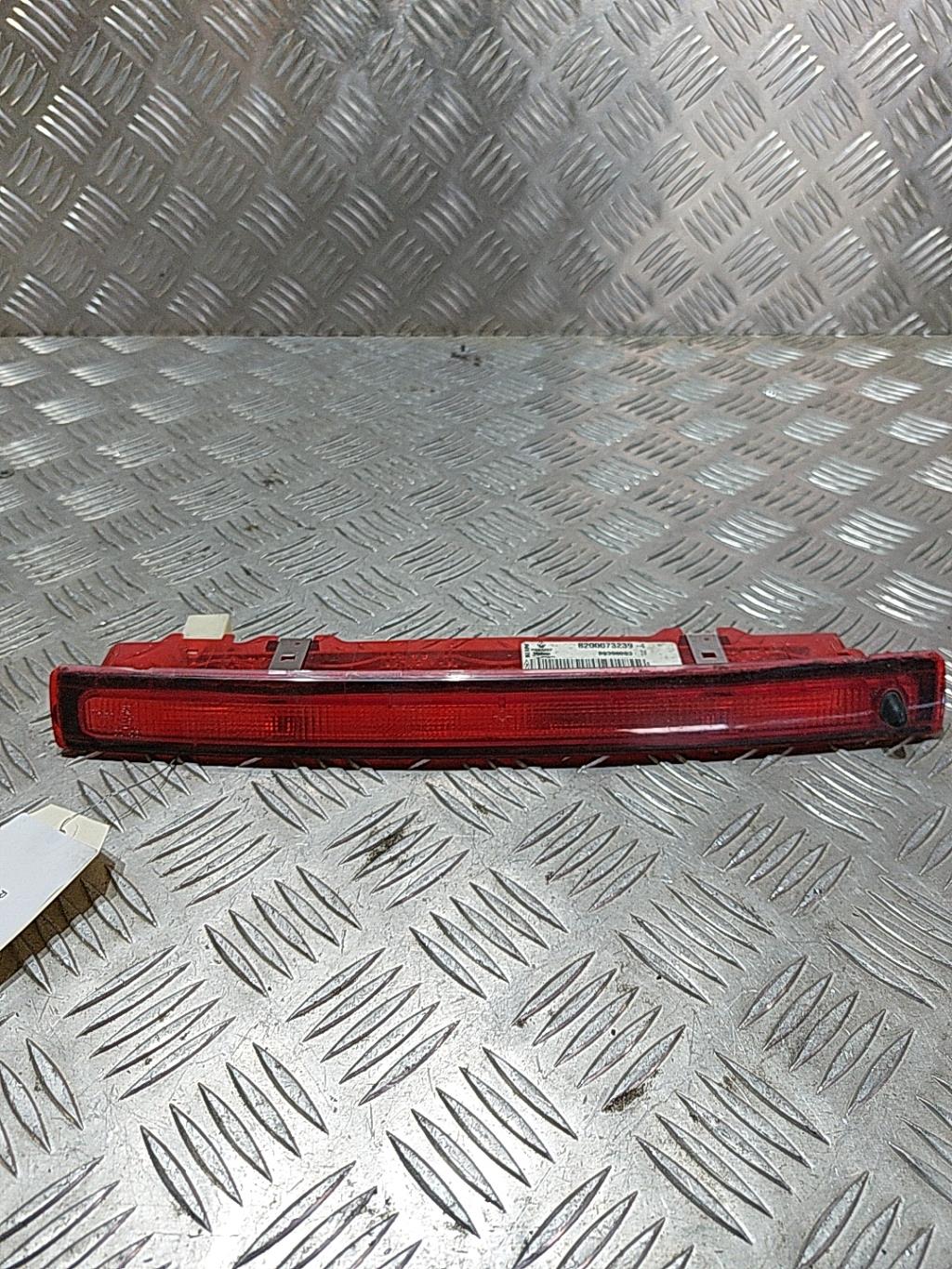 Luce stop centrale RENAULT MEGANE 2 PHASE 2 Diésel - 1