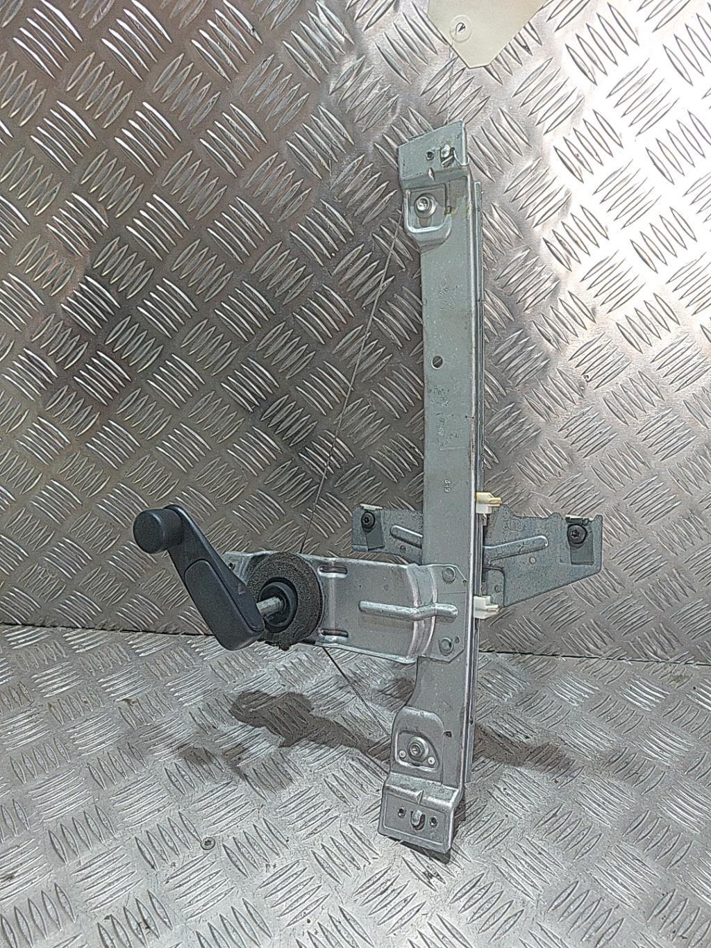 Alzacristalli manuale posteriore destro PEUGEOT 207 PHASE 1 Diésel - 1