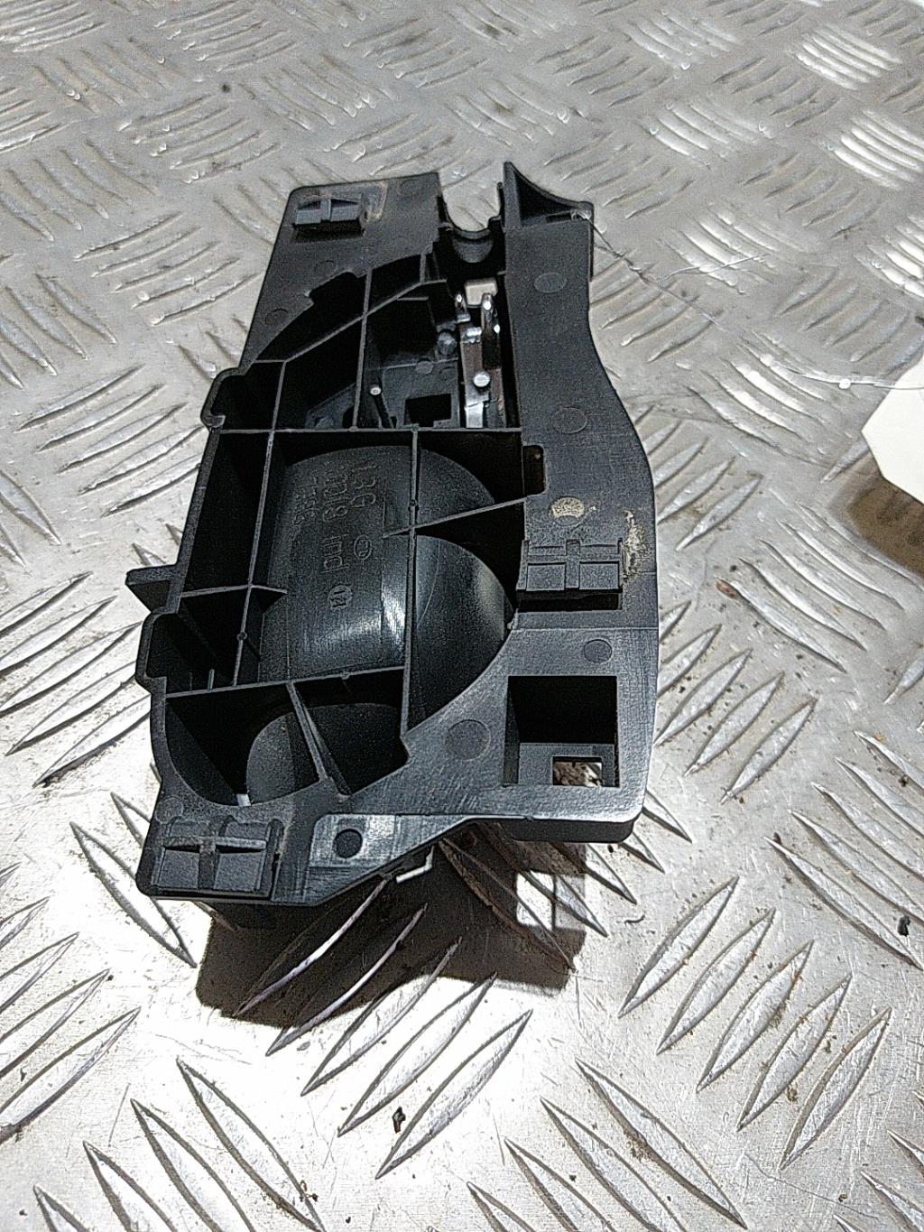 Maniglia interna posteriore sinistra CITROEN C4 1 PHASE 1 Diésel - 1