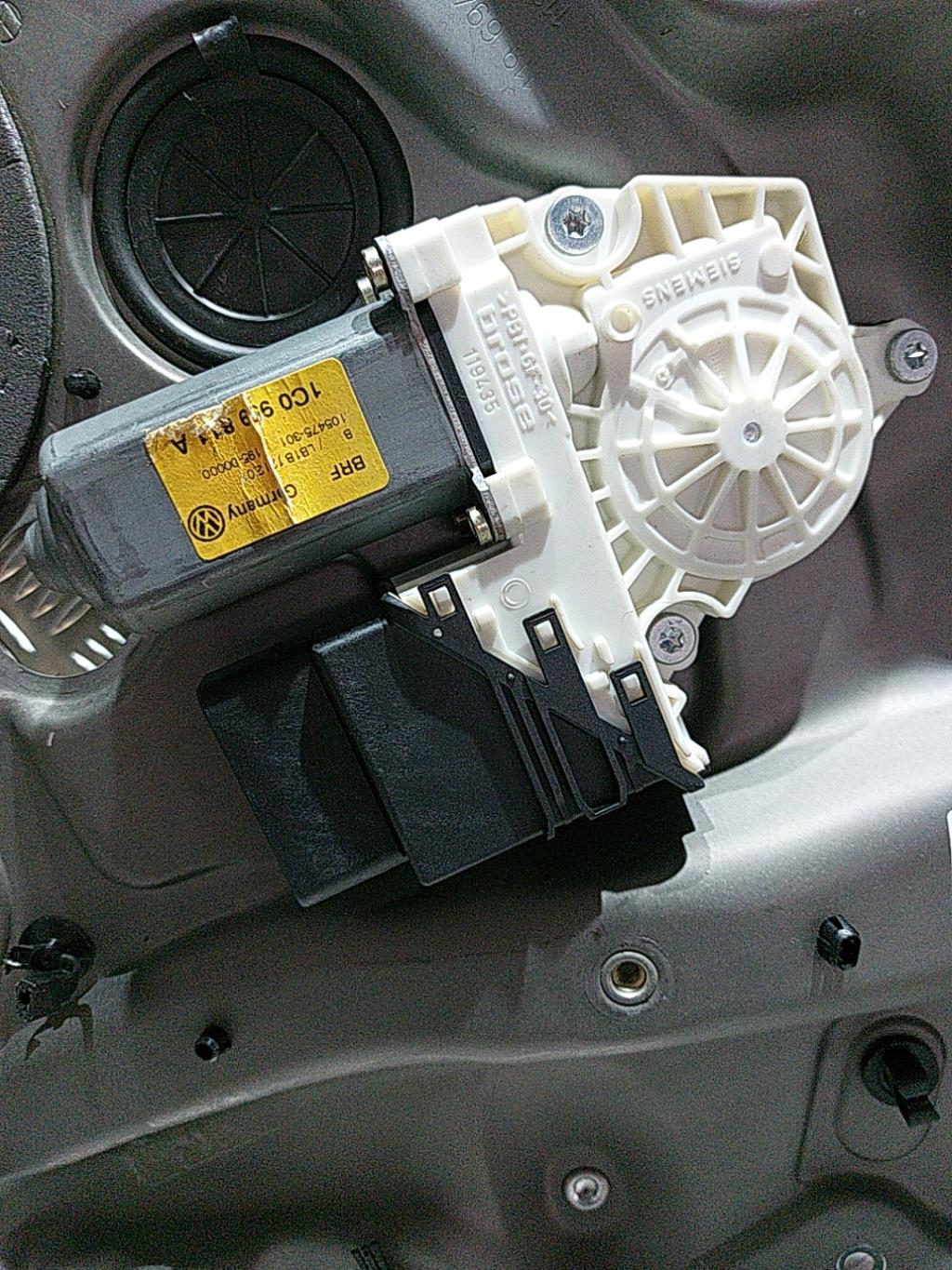 Alzacristalli elettrico posteriore sinistro VOLKSWAGEN GOLF 4 Diésel - 1