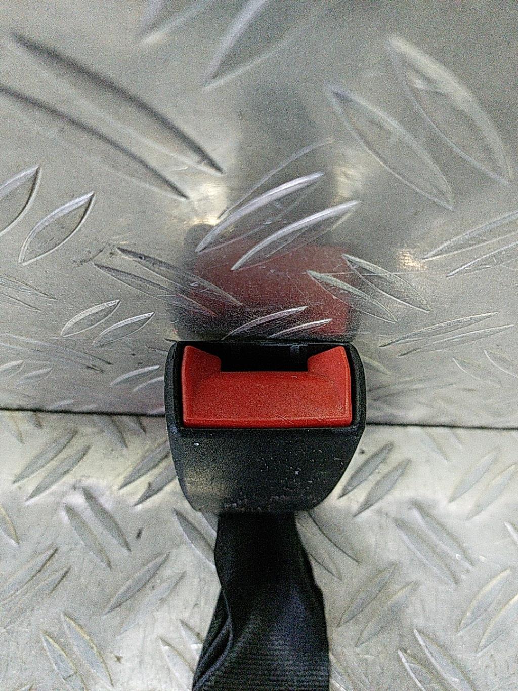 Aggancio cintura sicurezza posteriore destro CITROEN C3 2 PHASE 1 Diésel - 1