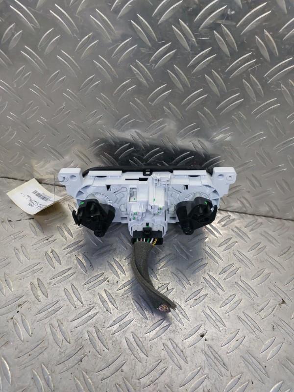 Commande chauffage DACIA SANDERO 2 PHASE 1 Essence - 1