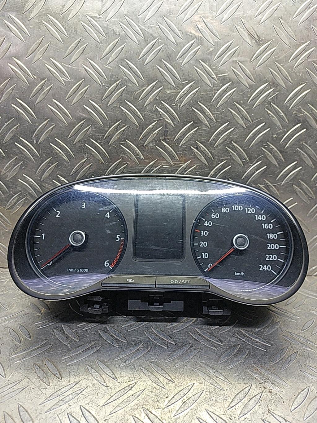 Compteur VOLKSWAGEN POLO 5 PHASE 1 Diesel - 1