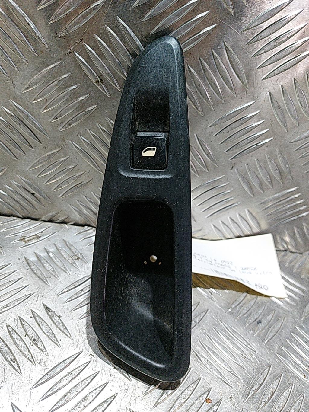 Interruttore lavacristalli posteriore destro PEUGEOT 308 1 SW PHASE 1 BREAK Diésel - 1