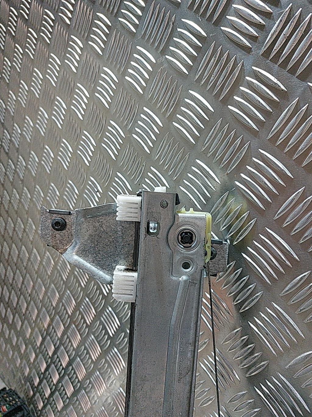 Alzacristalli elettrico anteriore sinistro PEUGEOT 308 1 SW PHASE 2 BREAK Diésel - 1