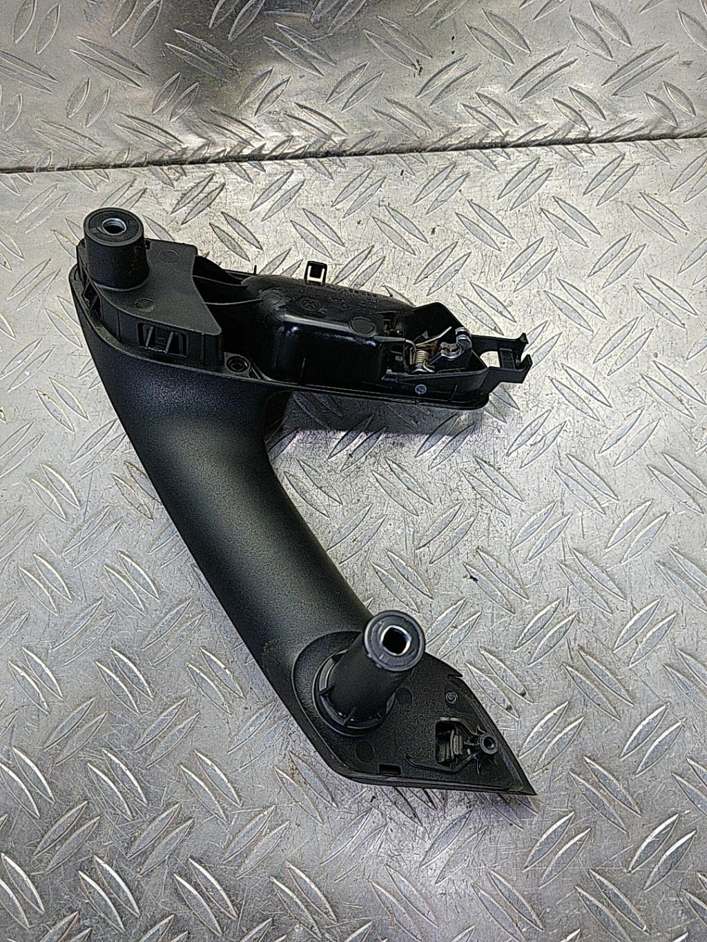 Maniglia interna posteriore sinistra VOLKSWAGEN POLO 5 PHASE 1 Diésel - 1