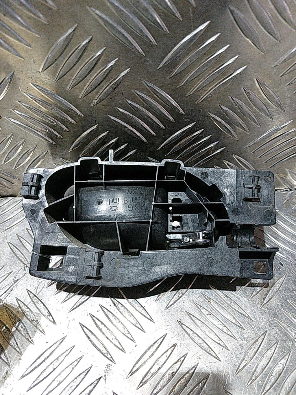 Maniglia interna posteriore sinistra CITROEN C4 1 PHASE 1 Diésel - 1