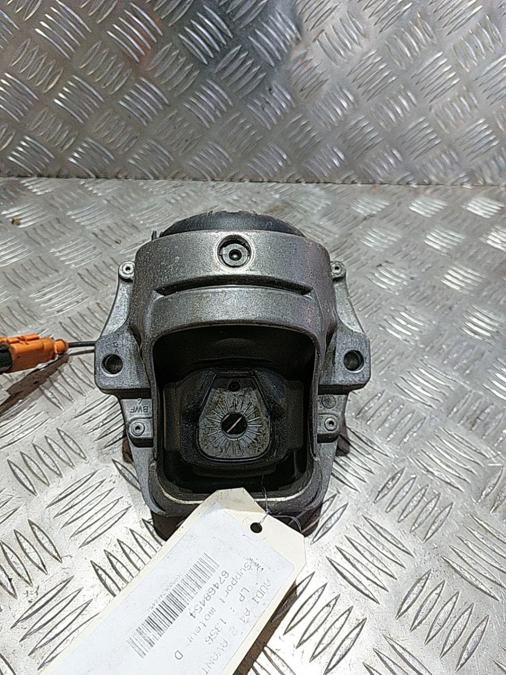 Supporto motore destro AUDI A4 2 AVANT PHASE 1 BREAK Gasolina - 1