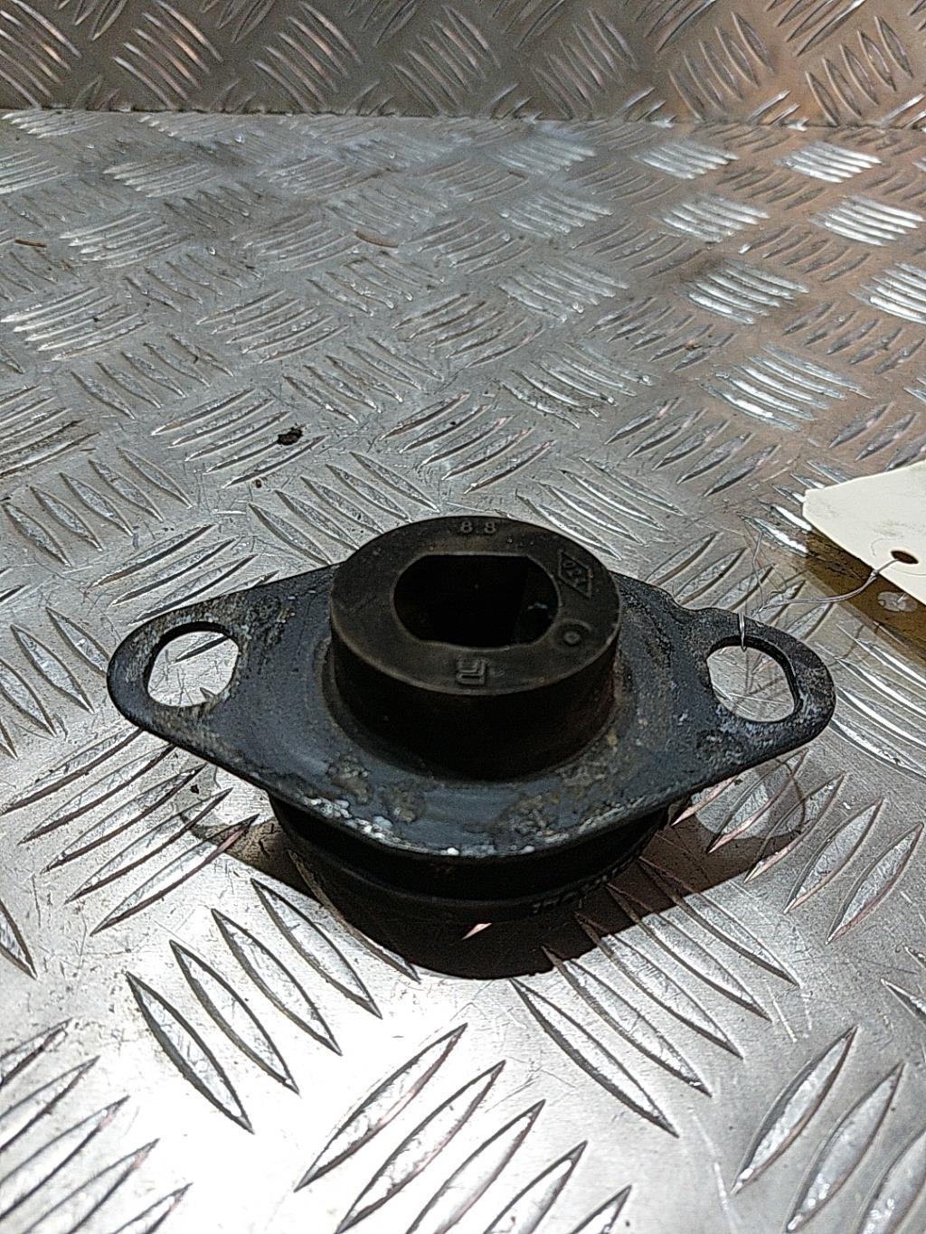 Support moteur gauche RENAULT CLIO 2 CAMPUS PHASE 2 Diesel - 1