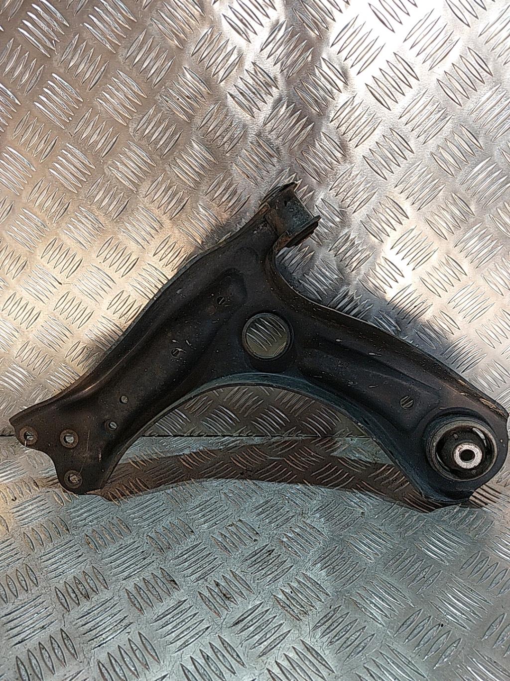 Triangolo inferiore anteriore destro SEAT IBIZA 4 PHASE 1 Diésel - 1