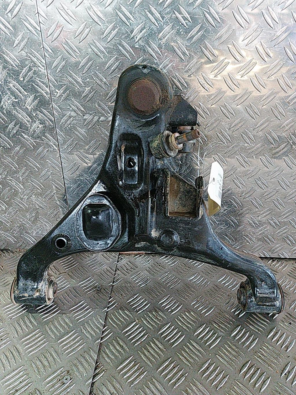 Triangolo inferiore anteriore sinistro NISSAN NAVARA NP300 Diésel - 1