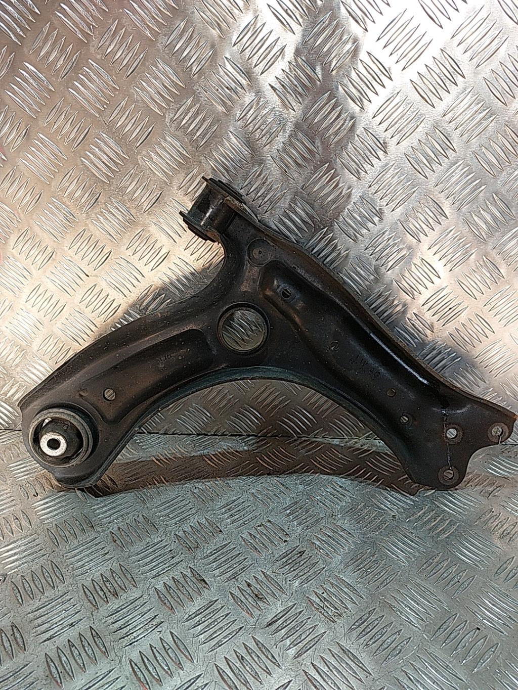 Triangolo inferiore anteriore sinistro SEAT IBIZA 4 PHASE 1 Diésel - 1