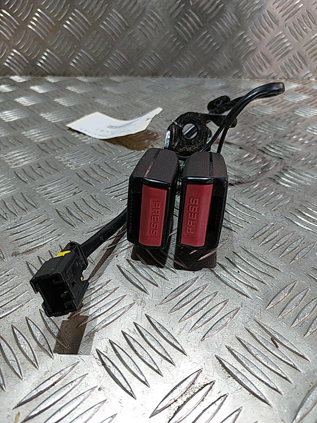 Aggancio cintura sicurezza posteriore destro PEUGEOT 207 PHASE 1 Diésel - 1