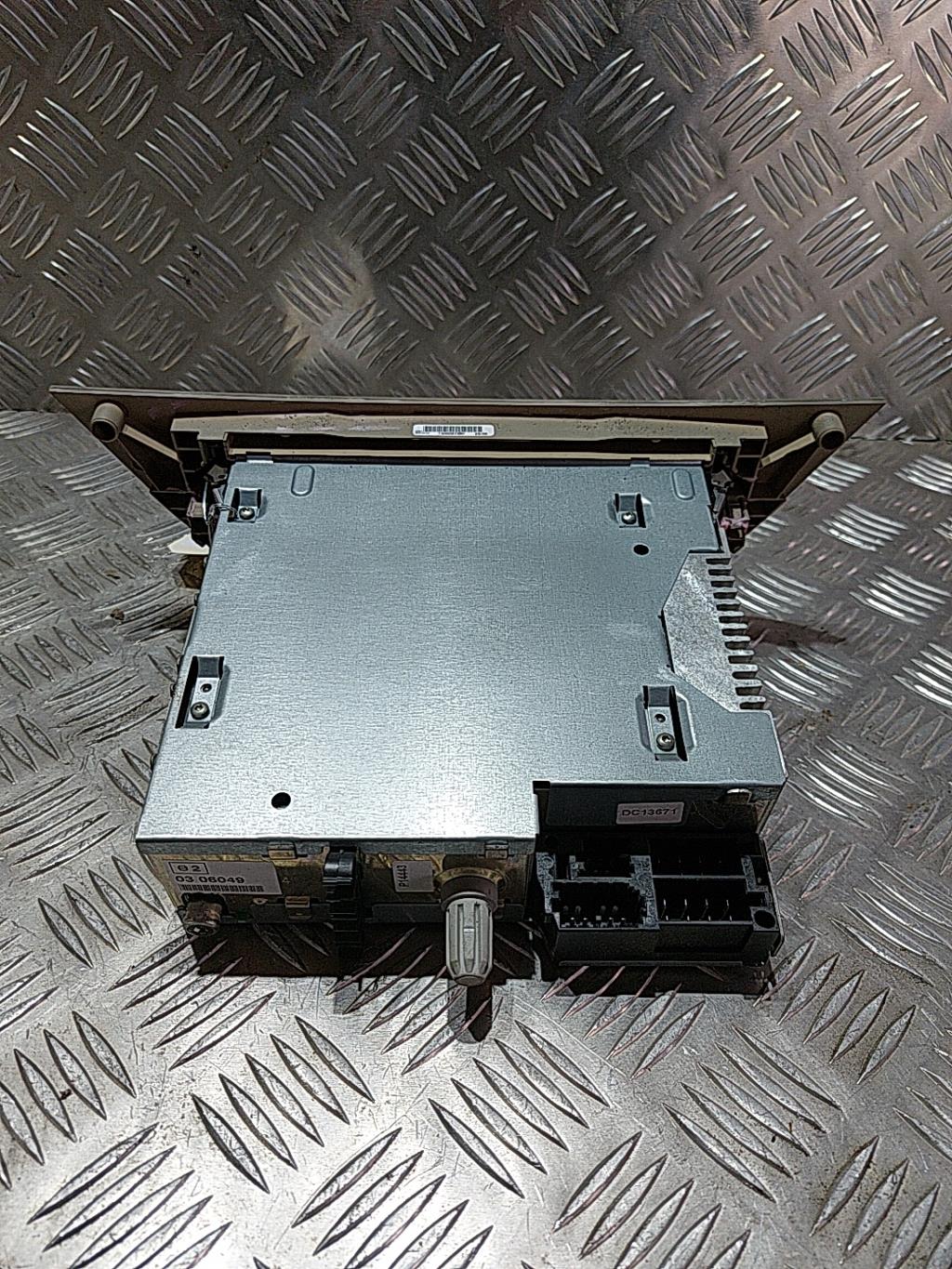 Autoradio originale RENAULT LAGUNA 3 PHASE 1 Diésel - 1