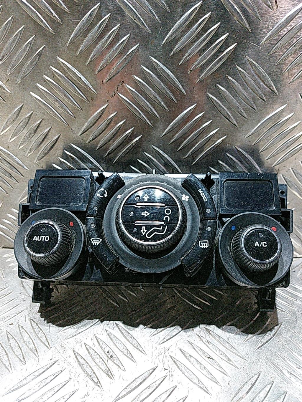 Commande chauffage CITROEN C3 PICASSO PHASE 1 Diesel - 1