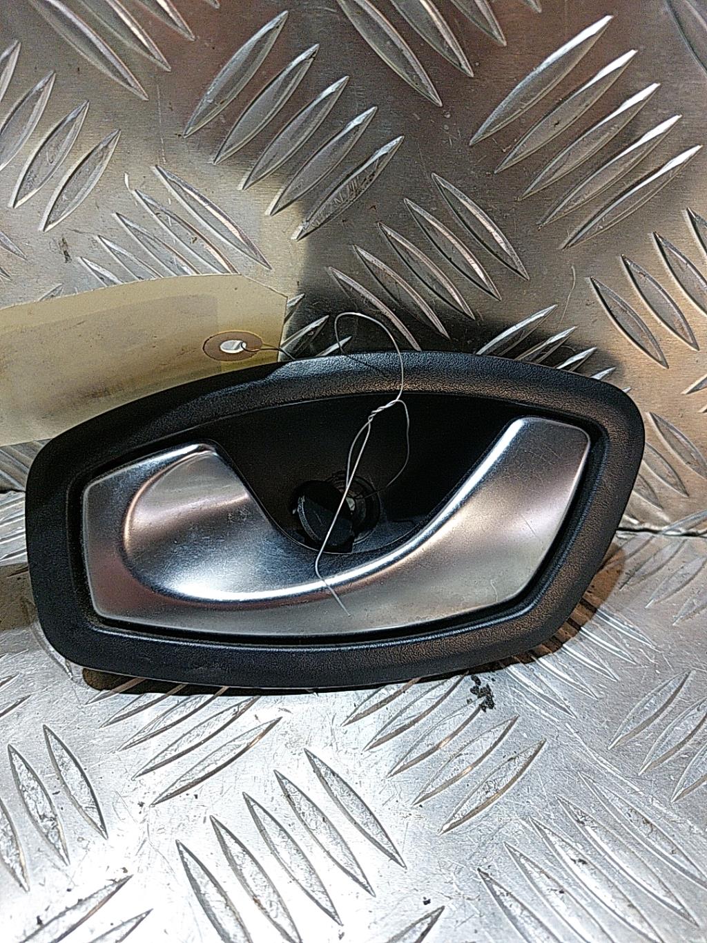Maniglia interna anteriore sinistra RENAULT MEGANE 3 PHASE 1 BREAK Diésel - 1