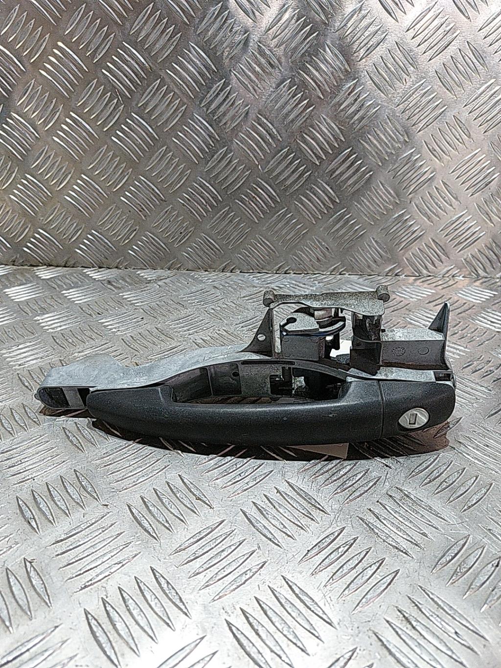 Maniglia portiera anteriore sinistra PEUGEOT 208 1 PHASE 1 Diésel - 1