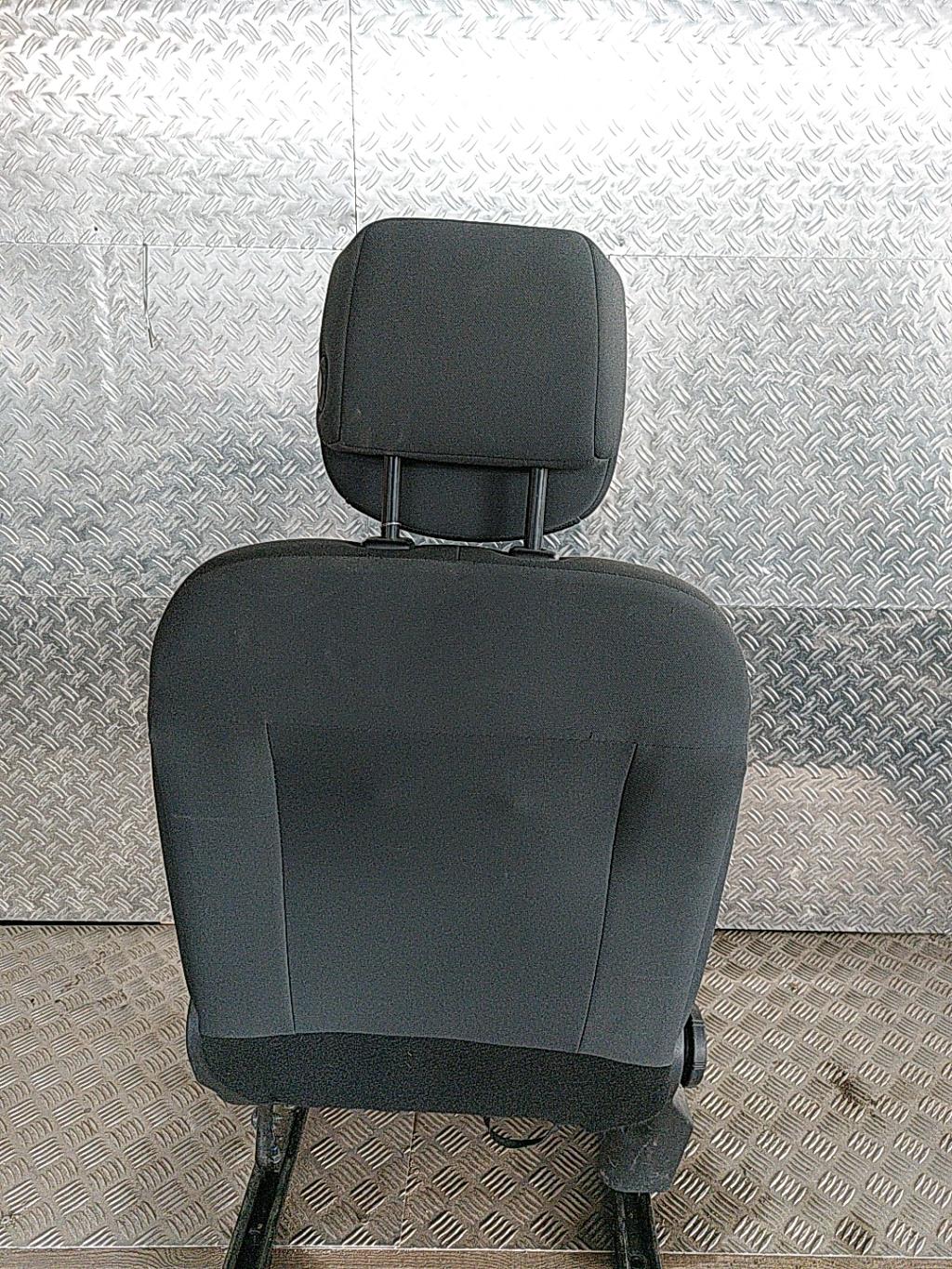 Siege avant droit RENAULT MEGANE 3 PHASE 1 Diesel - 1
