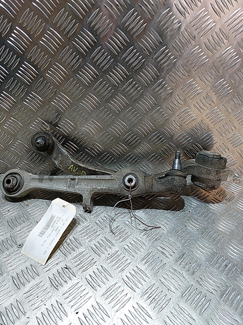 Triangolo inferiore anteriore destro AUDI A4 2 AVANT PHASE 1 BREAK Gasolina - 1