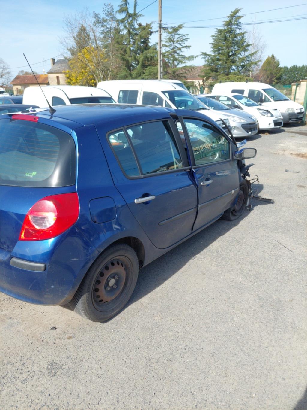 Banquette arriere RENAULT CLIO 3 PHASE 1 Diesel - 1