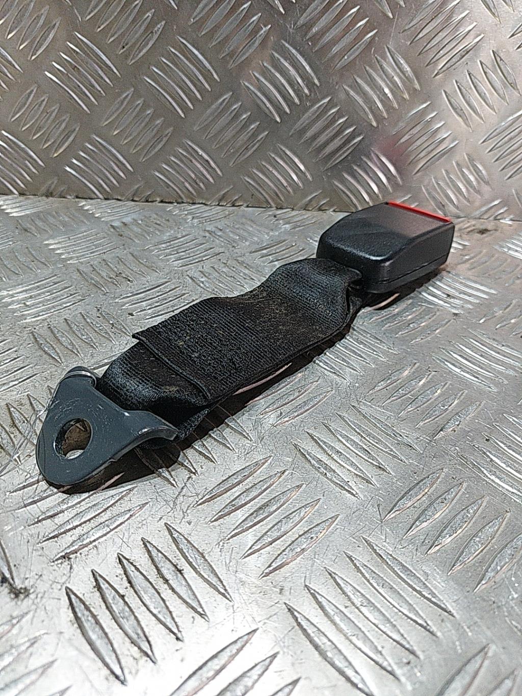 Aggancio cintura sicurezza posteriore destro PEUGEOT 106 PHASE 2 Gasolina - 1